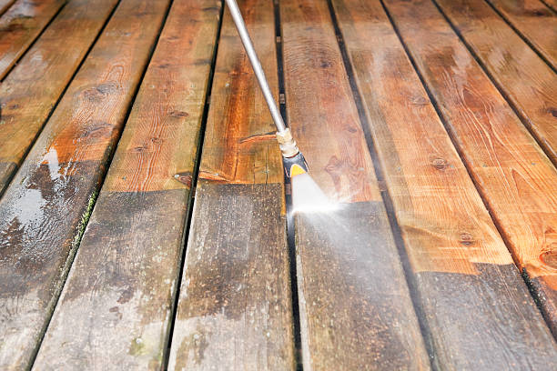 Best Rust Removal  in Bayside, WI